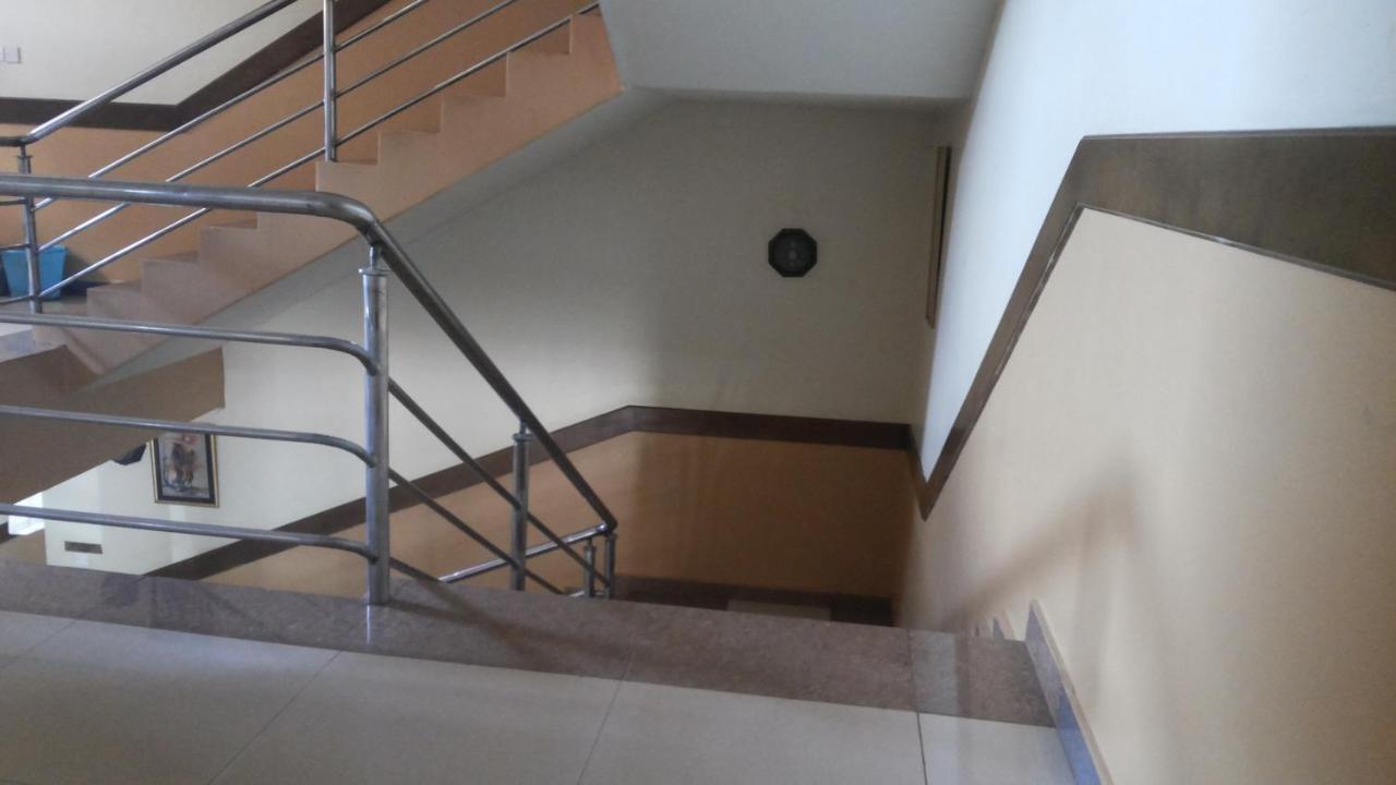 Palema Crown Hotel Gulu Exteriör bild