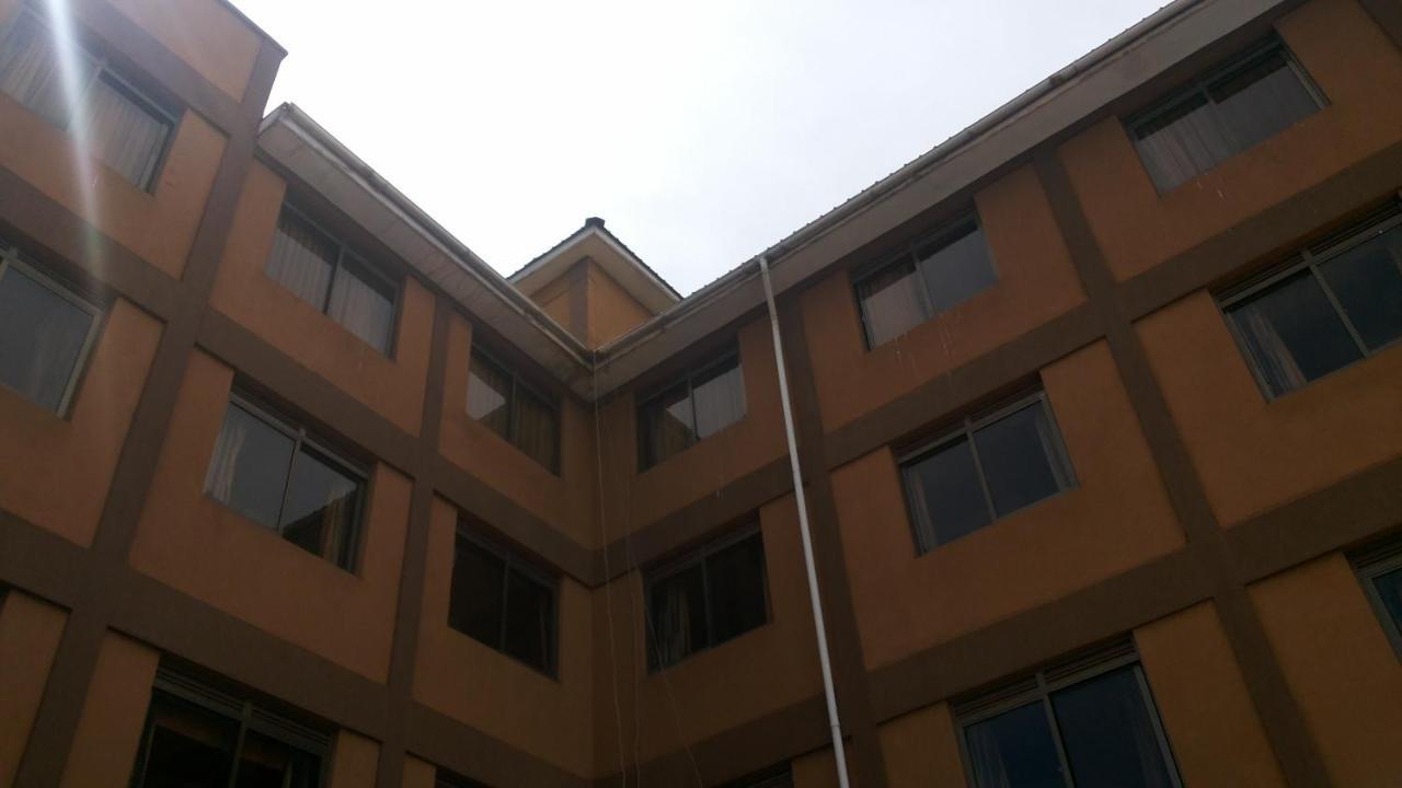 Palema Crown Hotel Gulu Exteriör bild