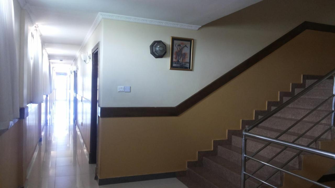 Palema Crown Hotel Gulu Exteriör bild