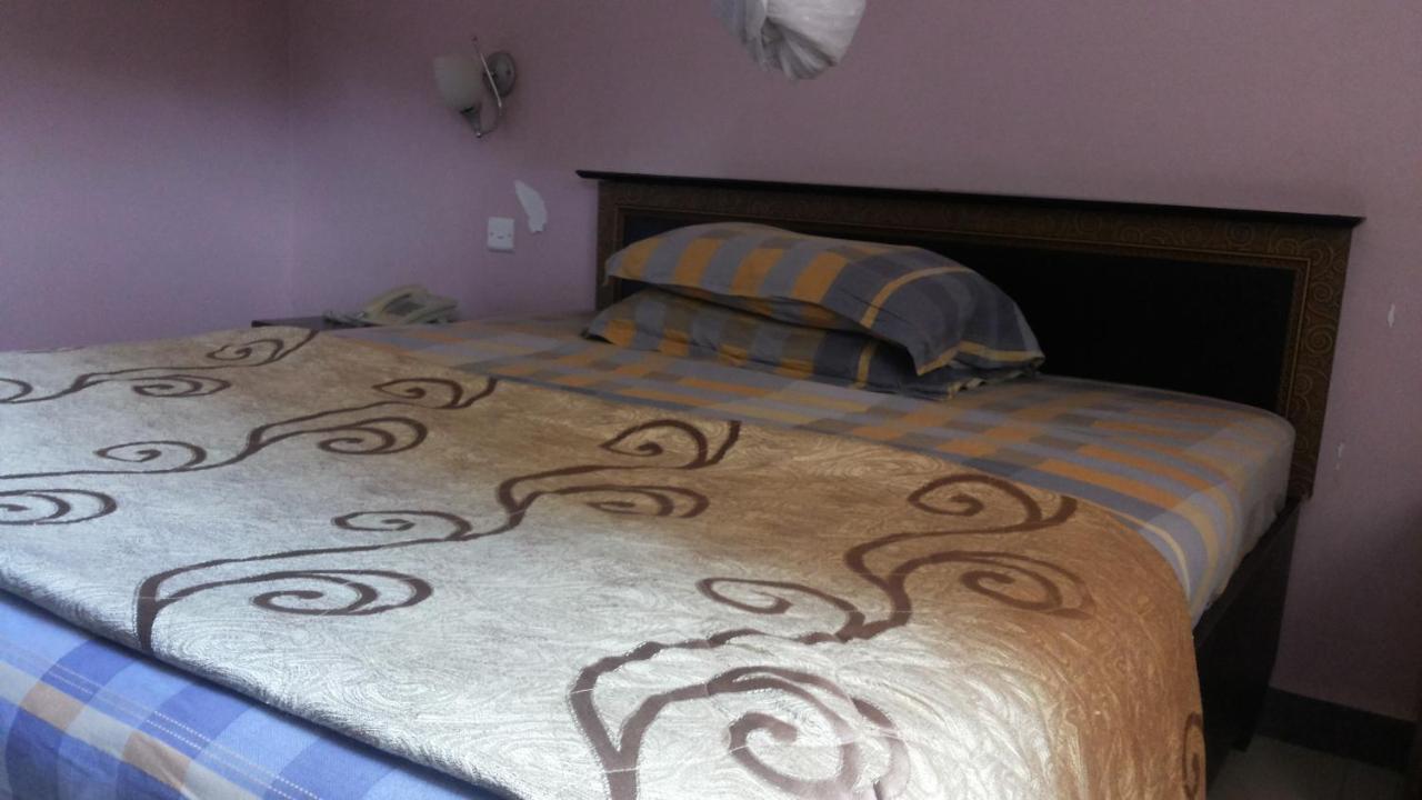 Palema Crown Hotel Gulu Exteriör bild